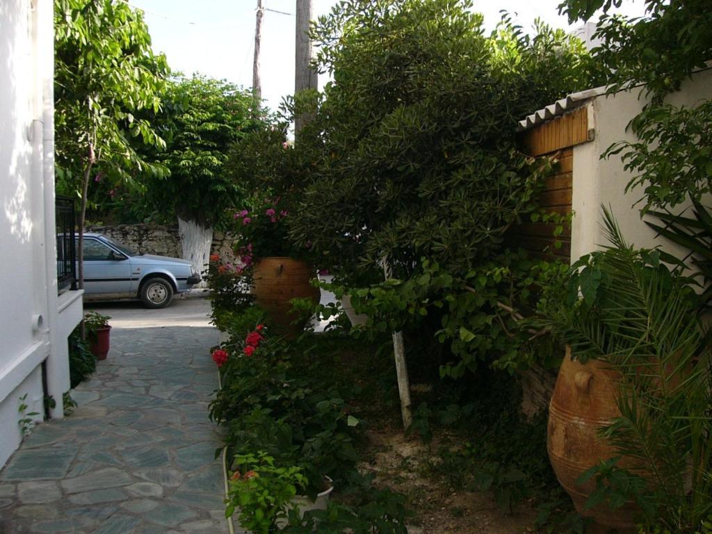 Oasis Studios Палеохора Экстерьер фото