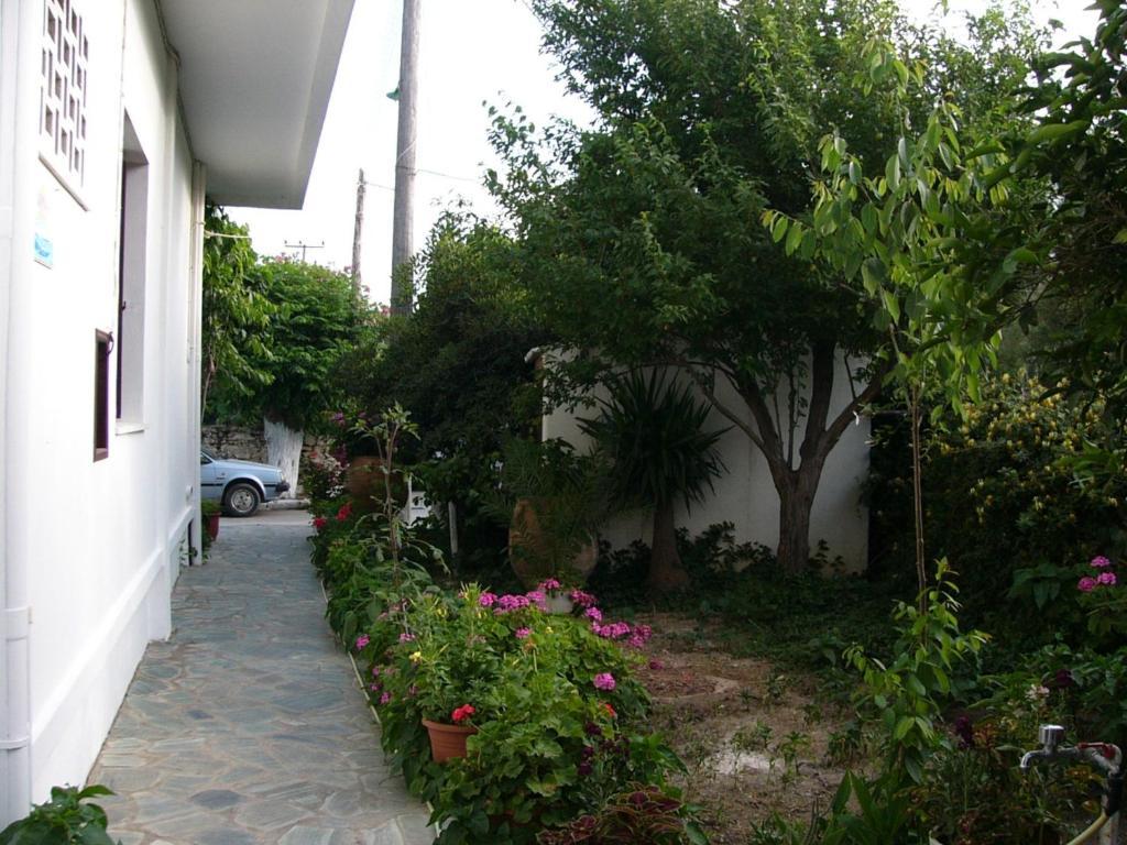 Oasis Studios Палеохора Экстерьер фото